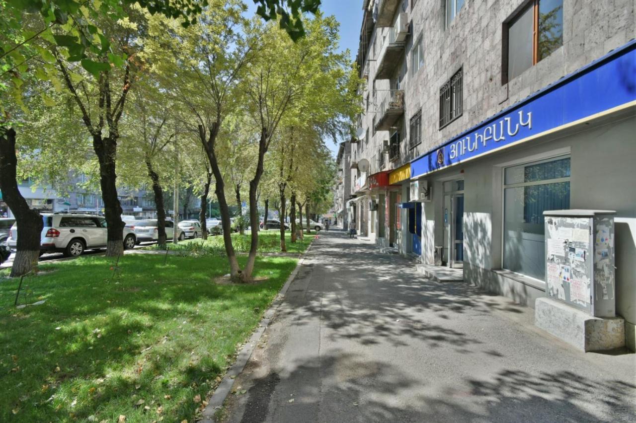יירבאן Cozy Apartment Near To The Metro H Kochar 19 מראה חיצוני תמונה