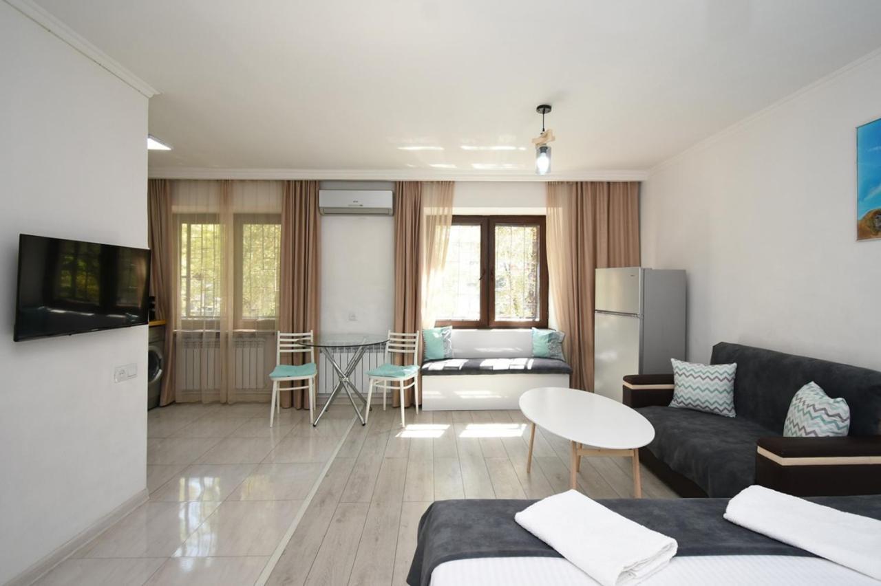 יירבאן Cozy Apartment Near To The Metro H Kochar 19 מראה חיצוני תמונה