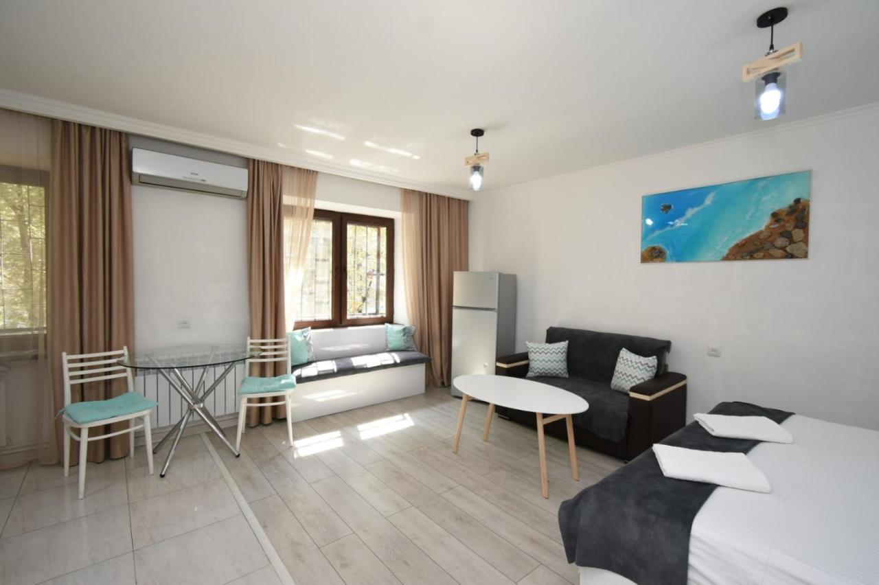 יירבאן Cozy Apartment Near To The Metro H Kochar 19 מראה חיצוני תמונה