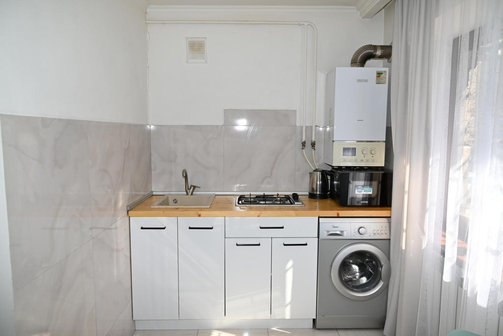יירבאן Cozy Apartment Near To The Metro H Kochar 19 מראה חיצוני תמונה