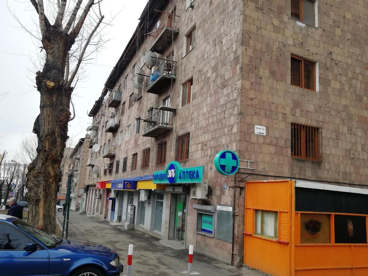 יירבאן Cozy Apartment Near To The Metro H Kochar 19 מראה חיצוני תמונה